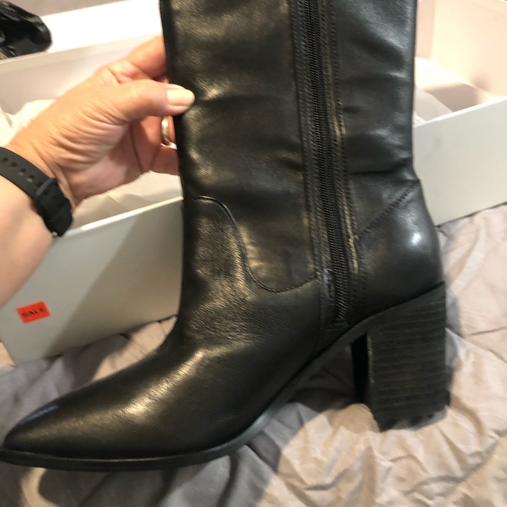 Charles David Boot - Picture 4 of 10